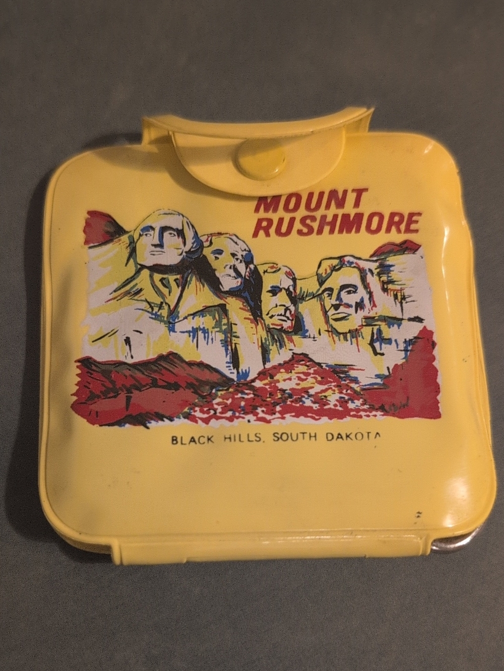 60s MCM Vintage Mount Rushmore Souvenir Cosmetic Kit